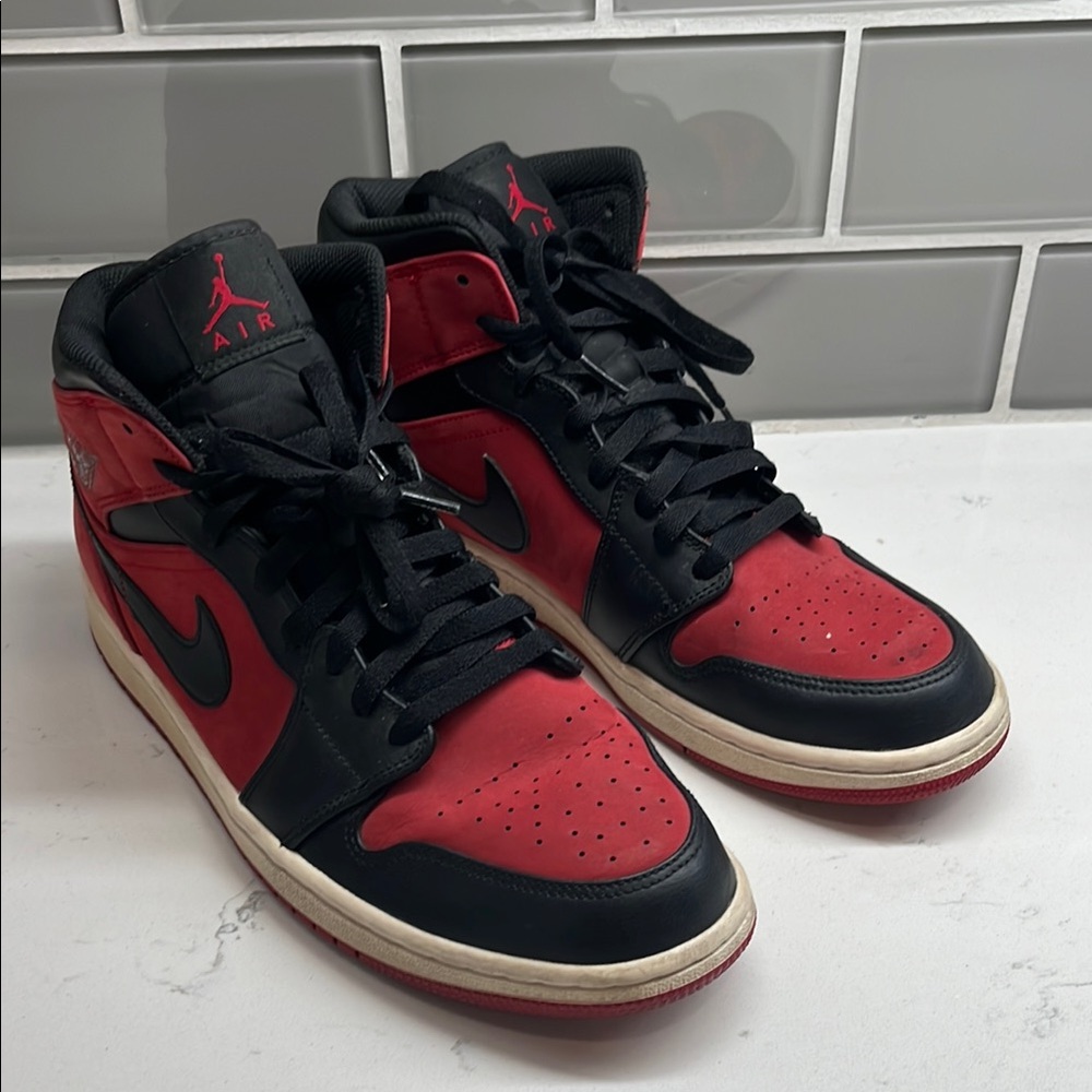 Air Jordan 1 Mid Reverse Bred (554724-610) Size 11